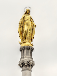 Maria auf Säule 1